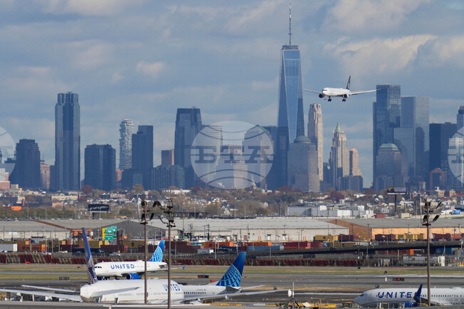 APTOPIX Government Shutdown Airlines