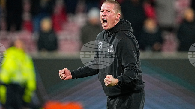 Мениджърът на Нотингам Витор Перейра се ядоса, че датчаните от Мидтиланд празнували много и дълго победата над тима му