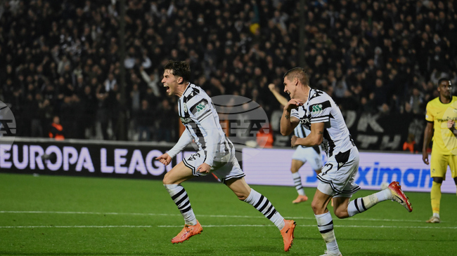 Кирил Десподов бе титуляр при победа на ПАОК над Йънг Бойс