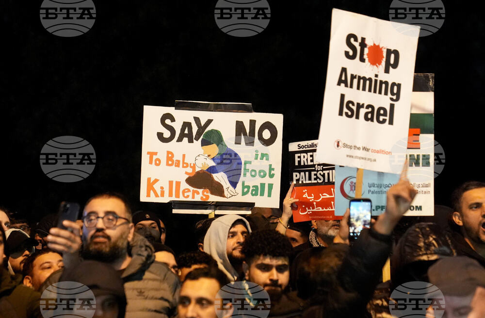 Шестима души бяха арестувани близо до футболния стадион "Вила Парк" в Бирмингам