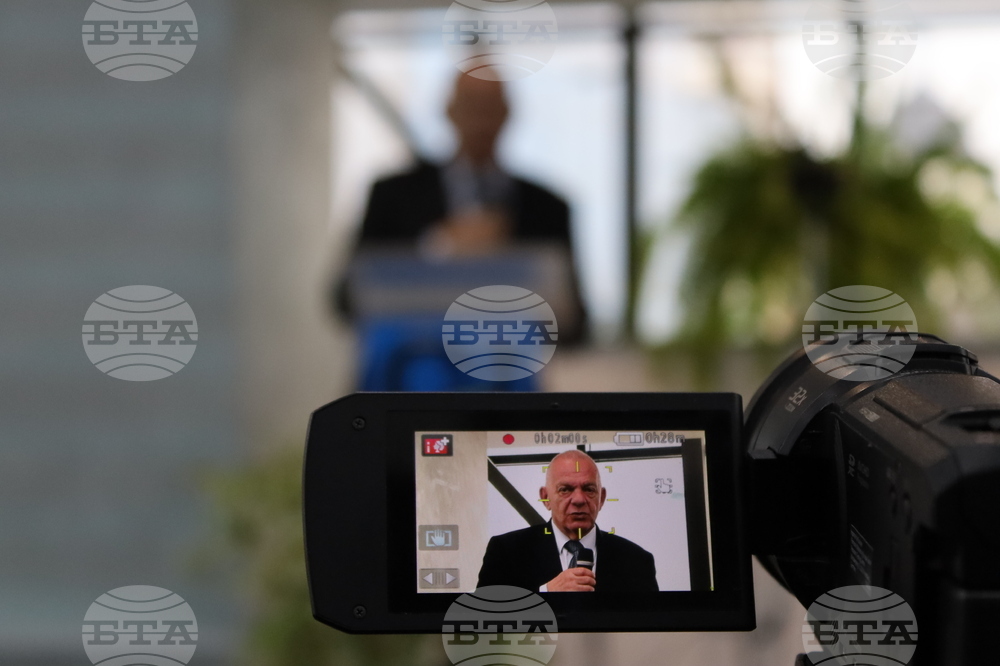 Българска делегация в Търговско-промишлената палата в Плоещ