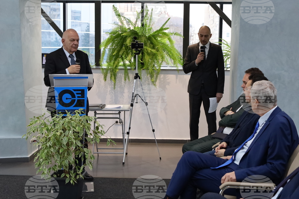 Българска делегация в Търговско-промишлената палата в Плоещ