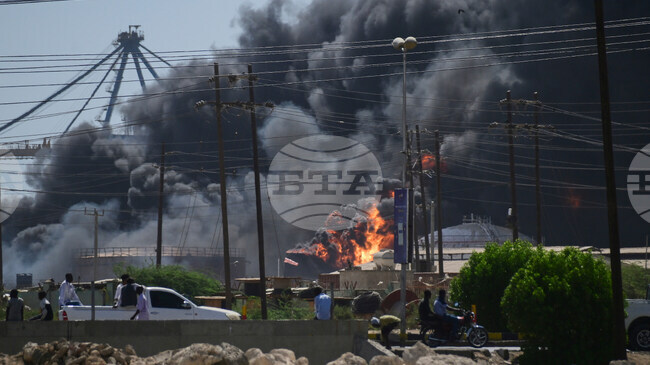 Експлозии бяха чути близо до суданската столица Хартум, съобщиха очевидци