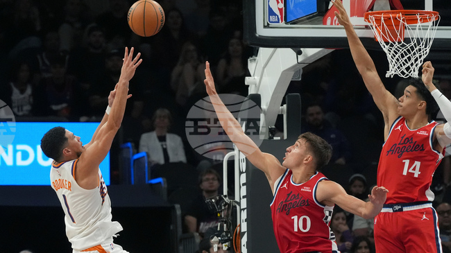 Финикс победи Лос Анджелис Клипърс в мач от редовния сезон в НБА