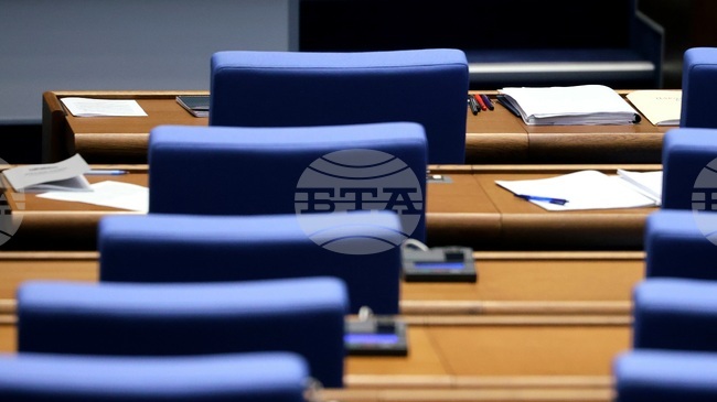 Предвиденият за днес блицконтрол с участието на премиера и вицепремиерите се отлага за следващия петък, съобщи Рая Назарян