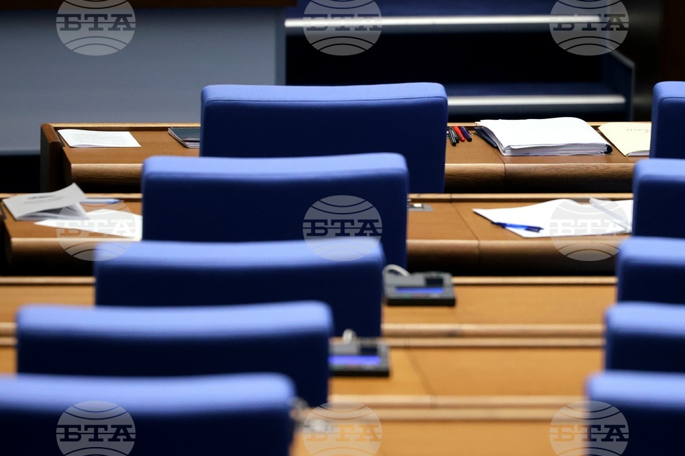 Предвиденият за днес блицконтрол с участието на премиера и вицепремиерите се отлага за следващия петък, съобщи Рая Назарян