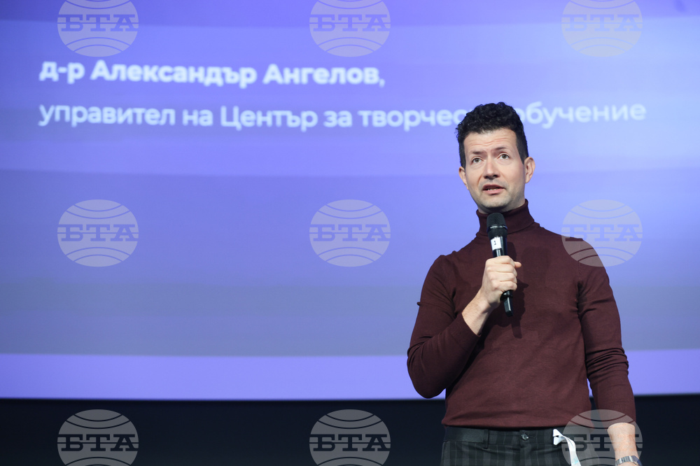 Ще се направи изследване, за да се установи доколко училищата ни са готови да внедряват изкуствен интелект, каза д-р Александър Ангелов