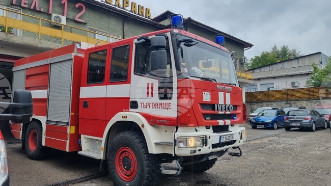 Потушени са общо 53 пожара през изминалото денонощие, трима души са пострадали