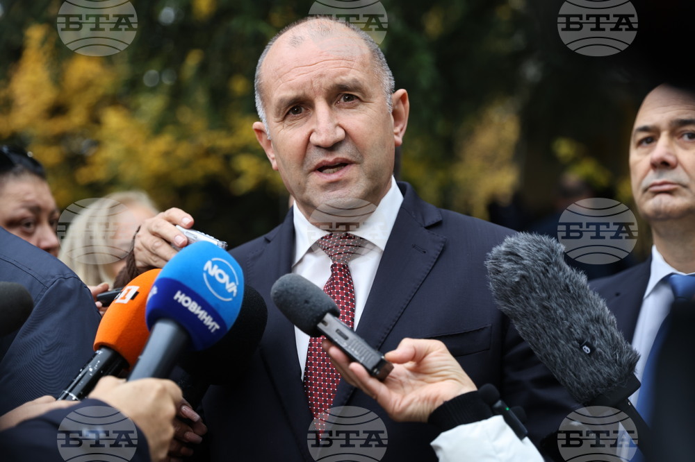  Карлово - Румен Радев - 61-ва Стрямска механизирана бригада - посещение