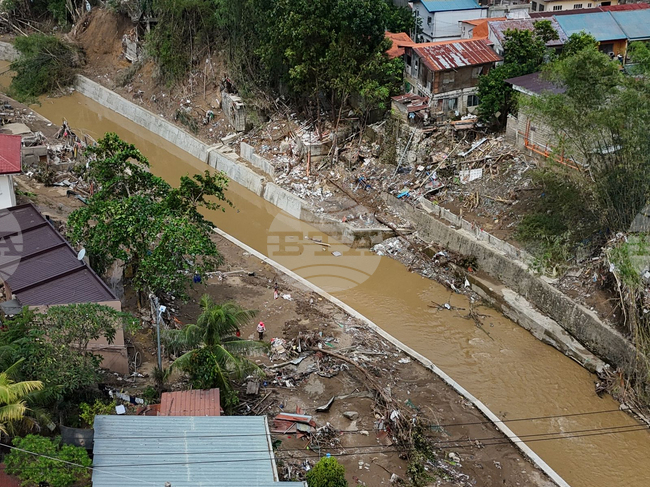 Нов мощен тайфун приближава Филипините