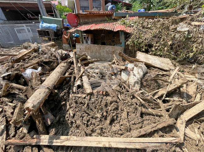 Броят на жертвите на тайфуна "Калмаеги" във Филипините достигна 204; нова стихия приближава страната