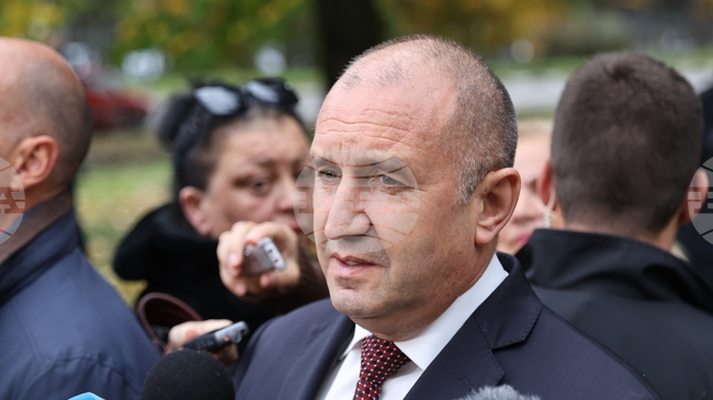 President Radev: Oil Refinery in Burgas Needs Reliable Owner, State Intervention an Emergency Option 