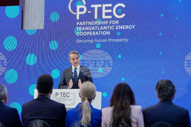 Гърция иска да бъде център за доставките на природен газ от САЩ в Европа; Мицотакис призова руският газ "да не влиза през задната врата"