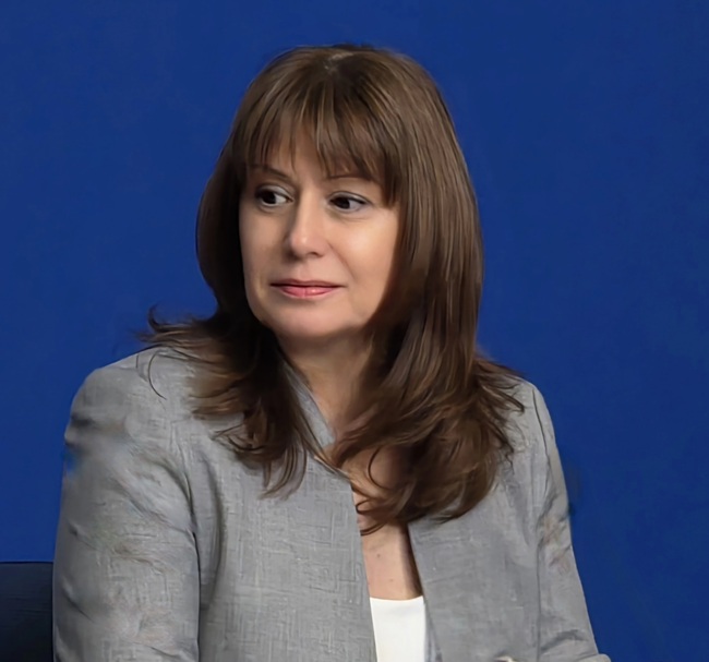 Омбудсманът Велислава Делчева сезира Конституционния съд срещу изискването за технически преглед само при платени глоби