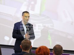 Бургас - Професионална гимназия по компютърно програмиране и иновации - Център за високи постижения - откриване