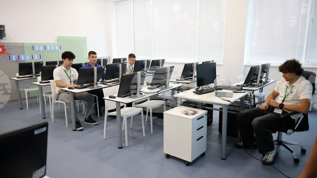 Анализ за заплатите в технологичния сектор в България показва неравномерност за различни роли и опит 