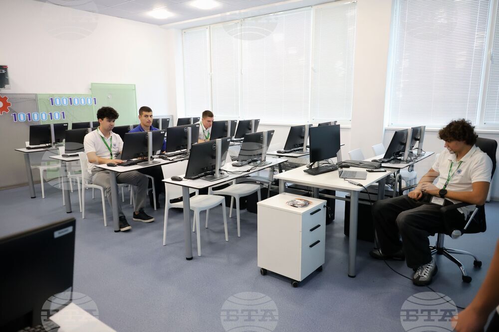 Анализ на заплатите в технологичния сектор в България показва неравномерност за различни роли и опит 