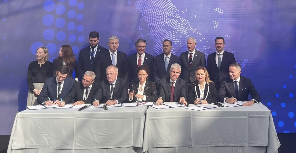 Газопреносните оператори на Гърция, България, Румъния, Молдова и Украйна предлагат два нови капацитетни продукта за доставки до Украйна 