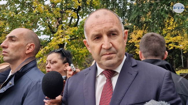 Проектбюджетът е по-скоро инструмент за политическо оцеляване, без визия, реформи и стимули за растеж, каза президентът Румен Радев