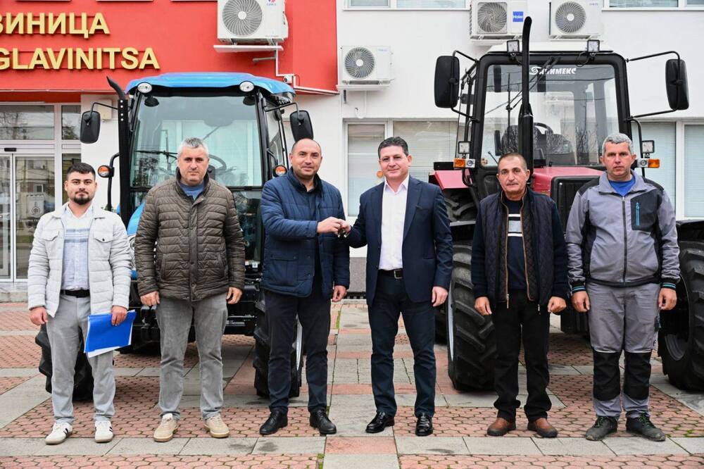 Община Главиница закупи нови машини за нуждите на общинското предприятие "Общински имоти и комунални дейности"