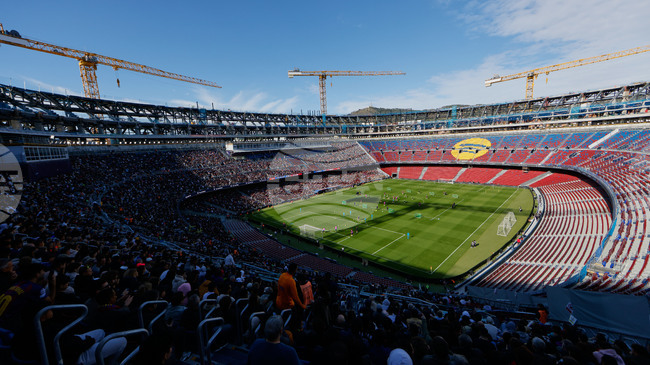 Отборът на Барселона направи открита тренировка на "Камп Ноу" пред 22 хиляди фенове