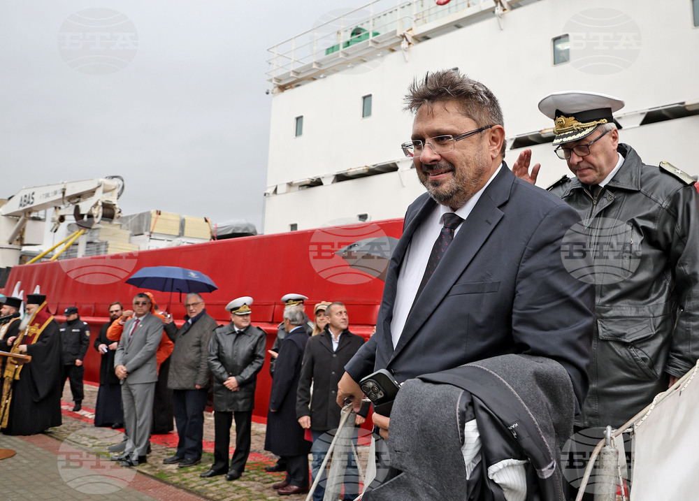 Варна - Научноизследователски кораб „Св. св. Кирил и Методий“ - отплаване