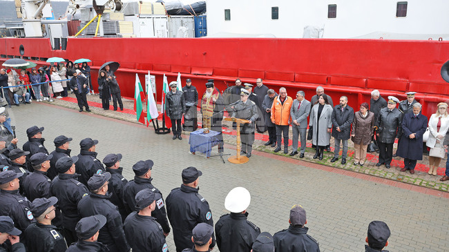  Bulgaria Has Managed to Consolidate Prestige as Leading Nation in Antarctic Exploration, President Says