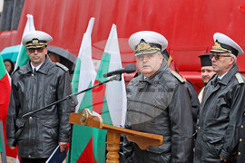 Варна - Научноизследователски кораб „Св. св. Кирил и Методий“ - отплаване