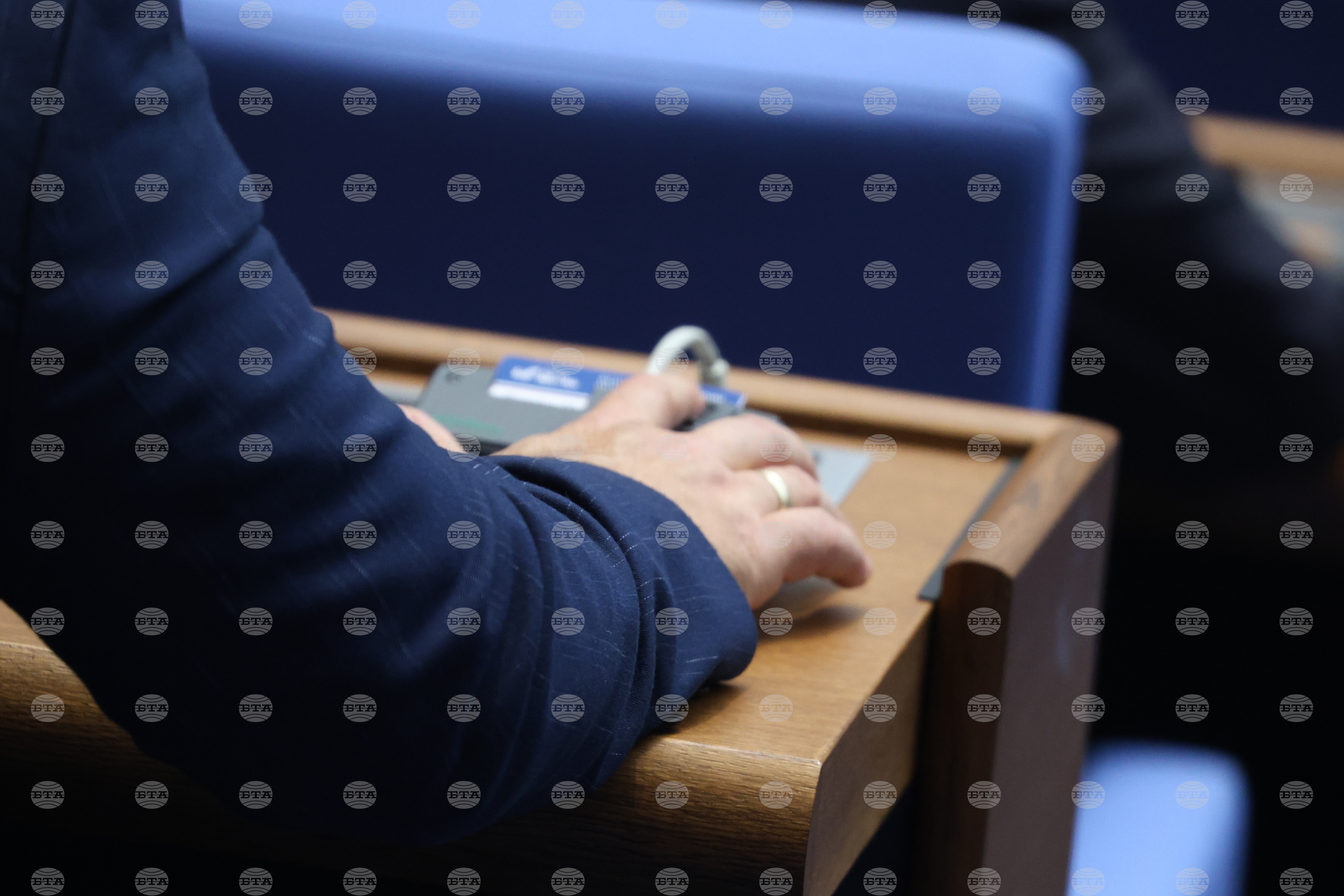 Парламентът отхвърли президентското вето върху промените, свързани с фигурата на особения управител в „Лукойл“