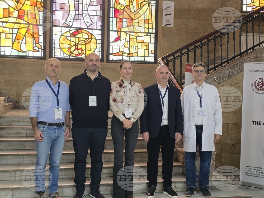 За първи път в България се състояха демонстрации на живо на курс по ендоскопски ултразвук в МУ - Плевен, каза проф. Петко Карагьозов