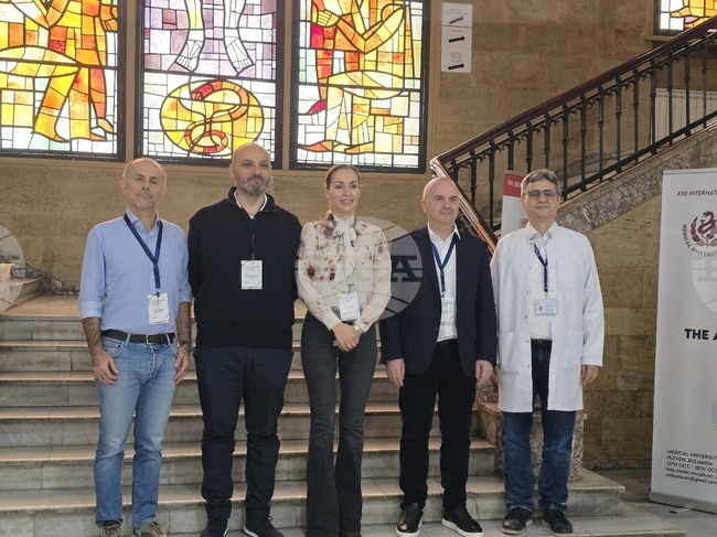 За първи път в България се състояха демонстрации на живо на курс по ендоскопски ултразвук в МУ - Плевен, каза проф. Петко Карагьозов