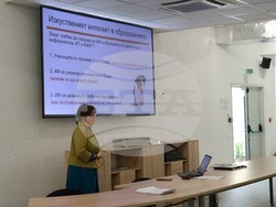 Факултета по математика и информатика организира семинар за добри практики при използването на изкуствен интелект в училище