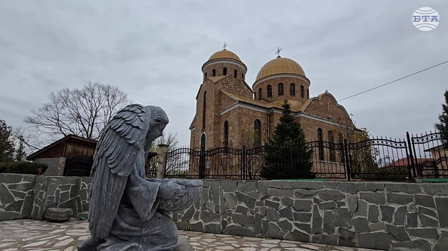 Храмът в Крупник, в който се пази копие на обкова на Крупнишкото евангелие, отбелязва своята 90-годишнина