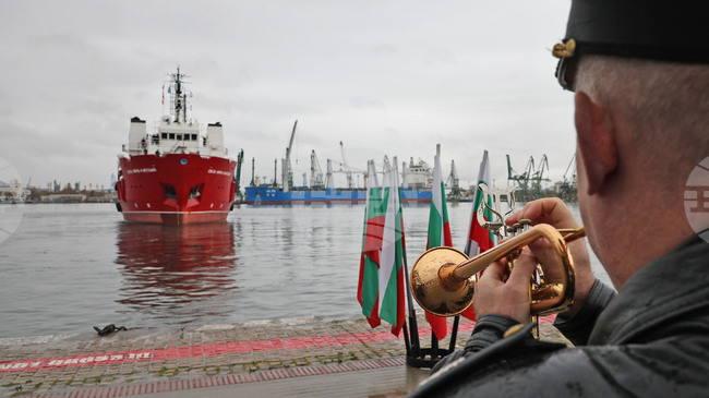 Bulgarian Research Vessel RSV 421 Sent Off on Fourth Antarctic Expedition