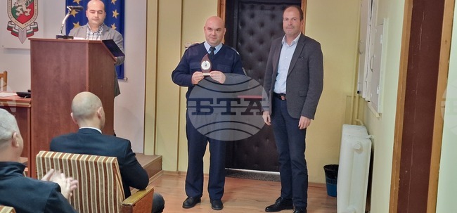 Наградиха 61 служители от Областната дирекция на МВР - Смолян по случай професионалния им празник
