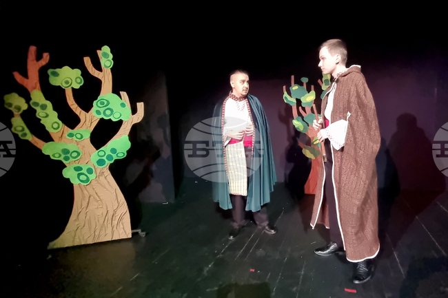 "Неродена мома" е премиерният спектакъл за деца на плевенския театър