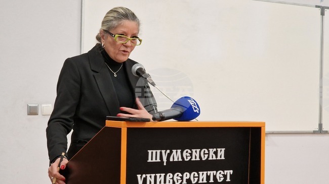 Научната конференция с международно участие "География, регионално развитие и туризъм" бе открита в Шуменски университет