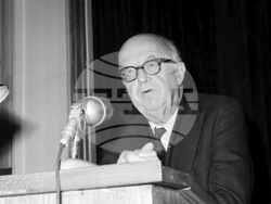 лорд Чарлс Пьрси Сноу