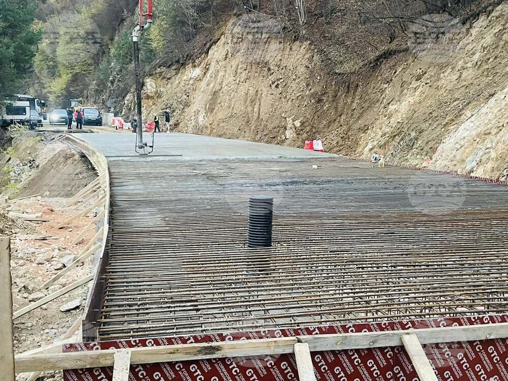 При благоприятни условия в понеделник ще бъде отворен пътят Михалково – Кричим за автомобили до 3,5 тона