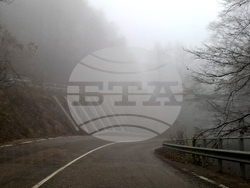 Проход „Петрохан” - мъгла - трафик