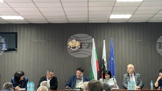 Възможностите за преодоляване на водната криза в Омуртаг обсъдиха представители на правителството и местната власт 