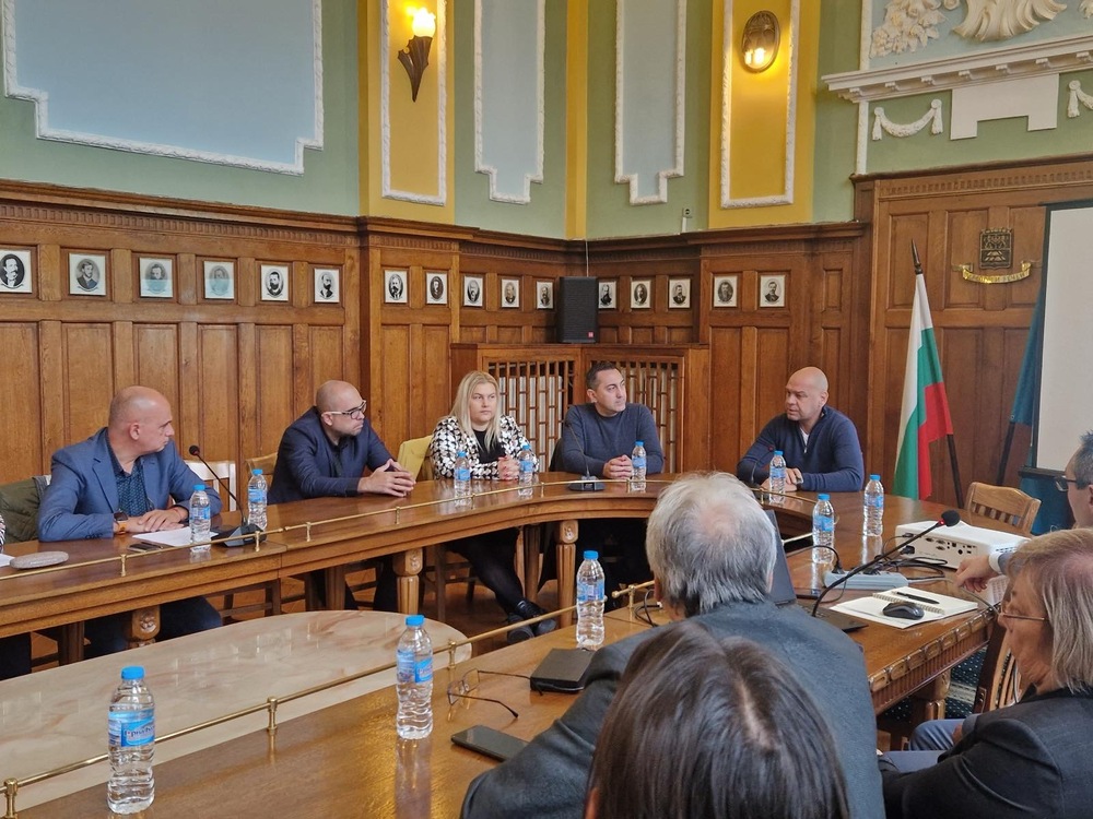  Железопътна линия ще свърже летище Пловдив с Централна гара през гара Крумово