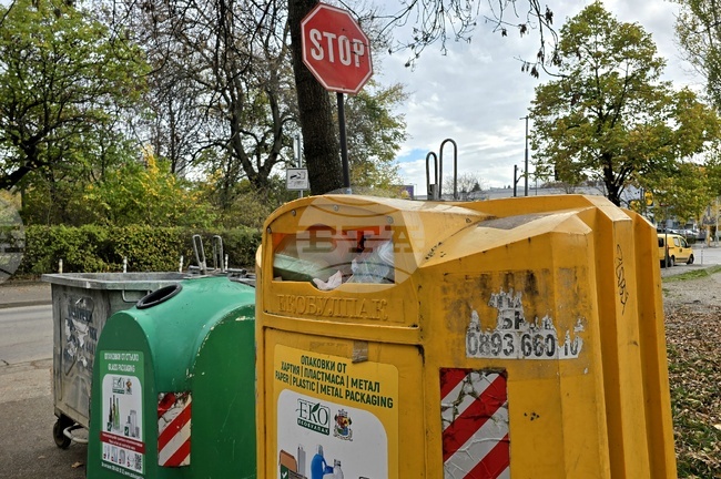 Sofia Mayor Expects Solution within Week for Separate Waste Collection in 14 Sofia Boroughs after Ecobulpak Fire