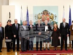 Румен Радев - Антъни Лейдън - награждаване