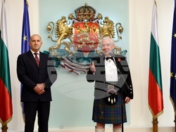 Румен Радев - Антъни Лейдън - награждаване