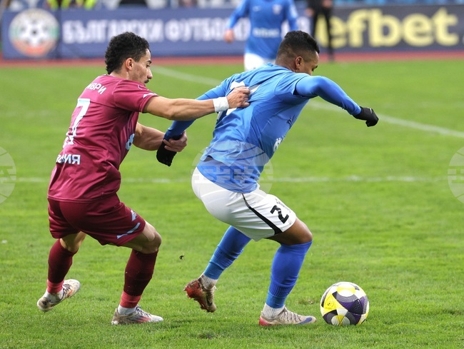 Септември надигра Спартак Варна като гост в първи мач от 15-ия кръг в Първа лига