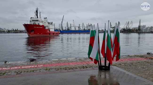 Научноизследователският кораб „Св. св. Кирил и Методий“ отплава на своята четвърта антарктическа експедиция