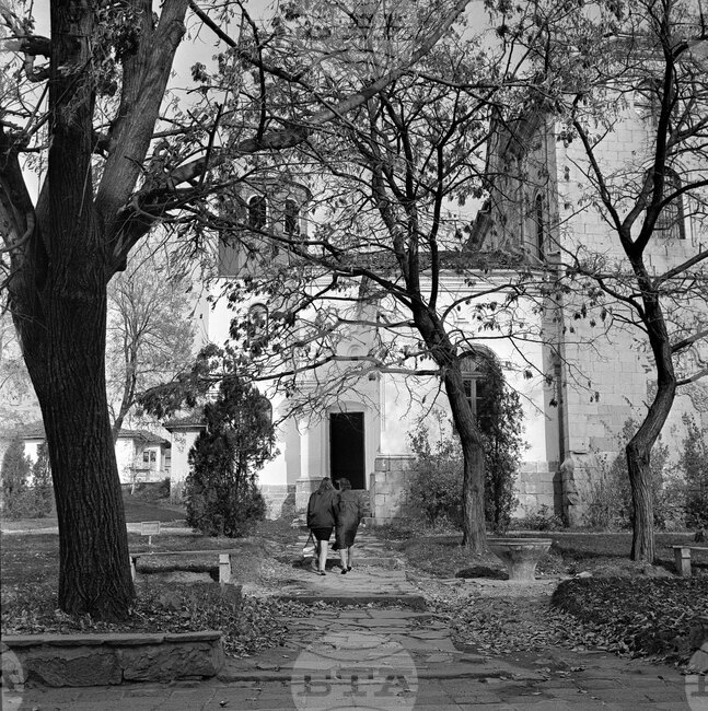 Църквата „Света Троица“ в Котел