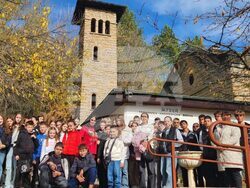 Близо 200 ученици от българската общност в район Тараклия, Молдова, посетиха България по Националната програма на МОН "България - образователни маршрути". Снимка: МОН