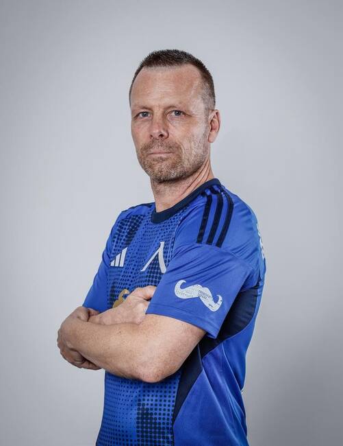 Футболистите на Левски ще играят със символа на "Мовембър" на ръкавите в дербито с ЦСКА